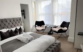 Seaside 5 Min From Beach Ensuite Room Parking